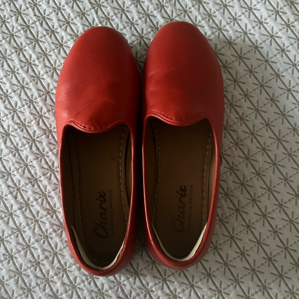 Charix Red Flats. Classic. Hardly worn.